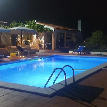 בקתה Sondela Self Catering סאו מרטיניו דו פורטו